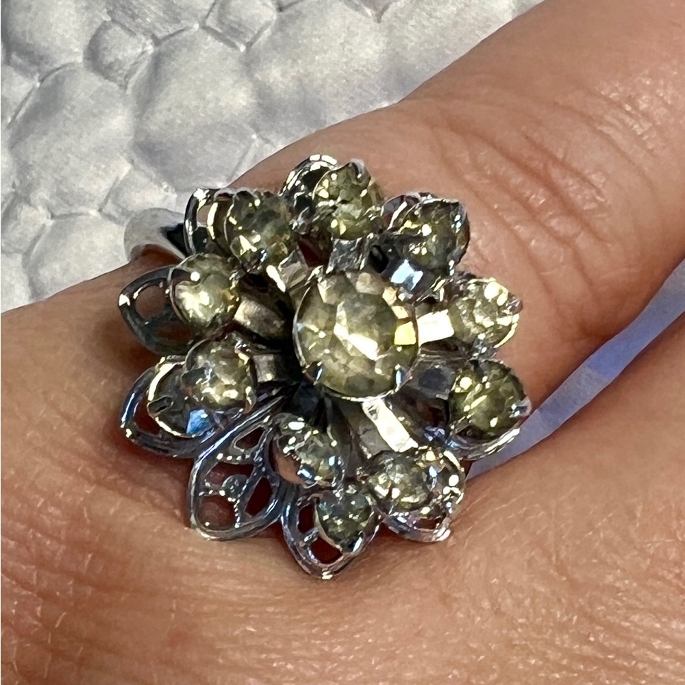 Vintage Sarah Coventry Symphony Ring Adjustable band